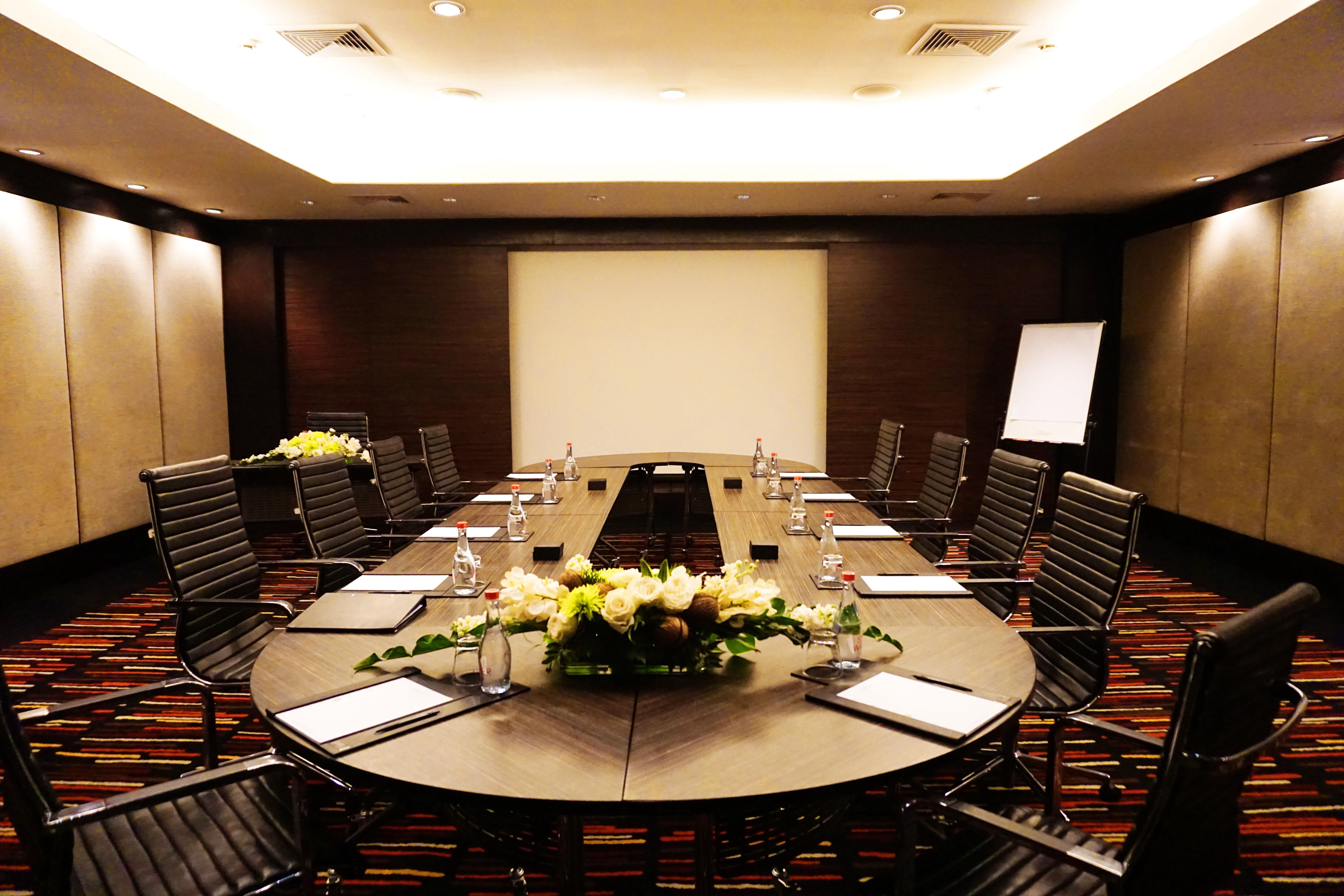 The Landmark Банкок Екстериор снимка A meeting room at a hotel