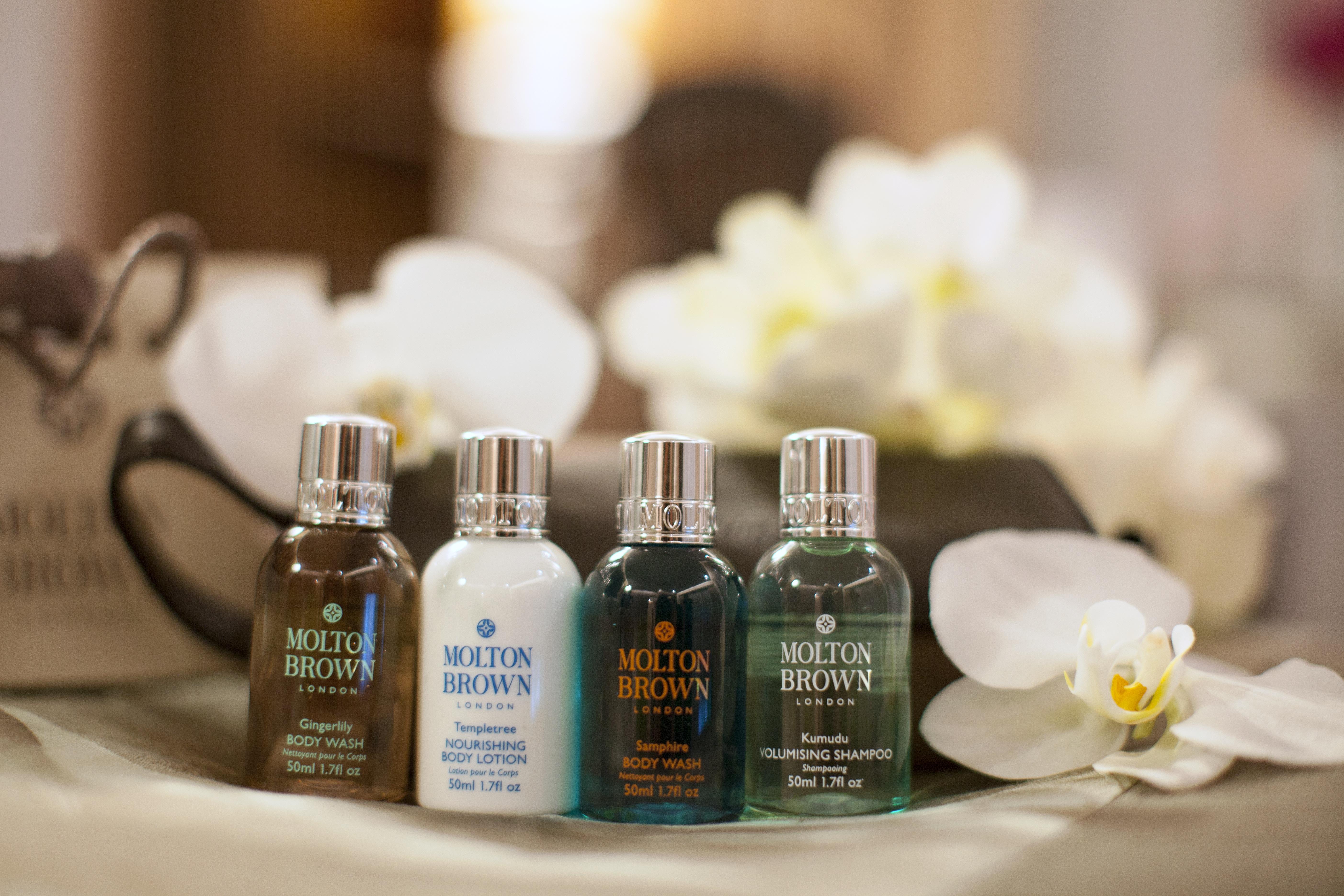 The Landmark Банкок Екстериор снимка Molton Brown products